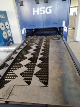 Delenie plechov fiber laserom-rezanie laserom