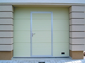 Integrované vchodové dvere pre sekcionálne brány Delta