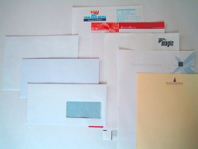 Obálky, hlavičkové papiere, kancelárske potreby