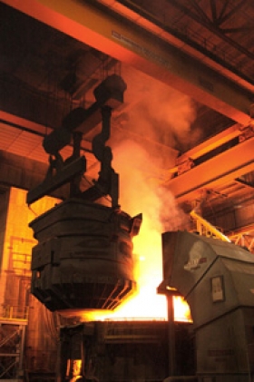 Jeřáby pro ocelářský průmysl - Sázecí jeřáby