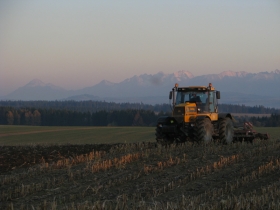 Zber kombajnami Claas – Lexion 480 (30-40ha/deň)