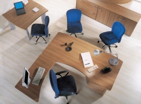 VAREZ - stolový a skrinkový kancelársky nábytok